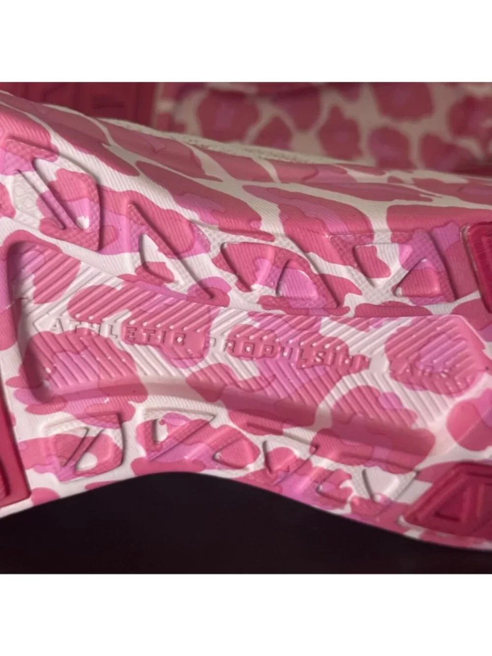 APL Womens‎ TechLoom Wave Sneakers Pink Camo Sole Size 12.5 US Lightweight shoes